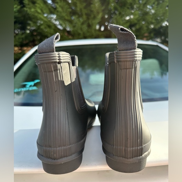 NWOT Hunter Chelsea Rainboots - Picture 8 of 9